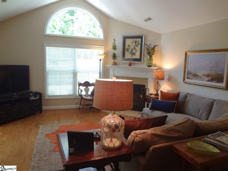 Property image 2 at 204 Sunset Glory Lane, Greenville, SC 29617