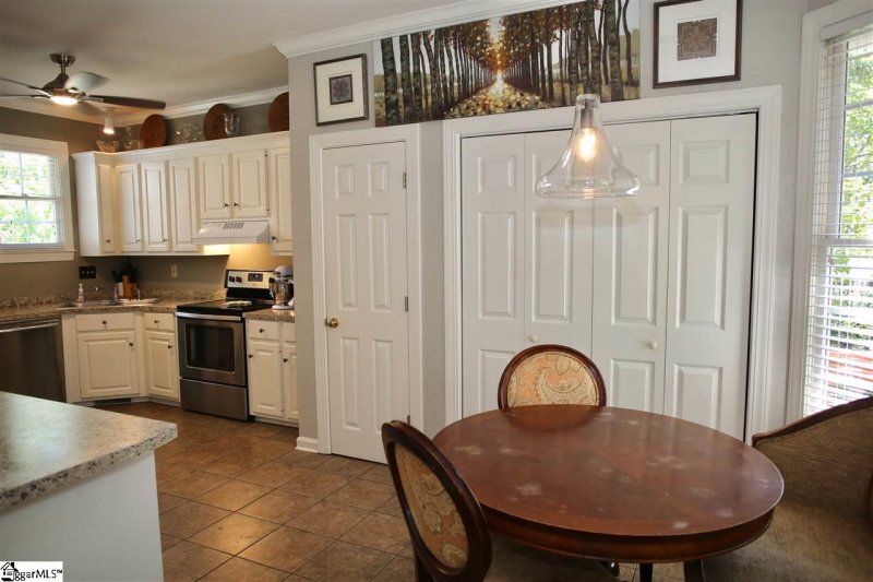 Property image 5 at 5 Mountainside Way, Greenville, SC 29609