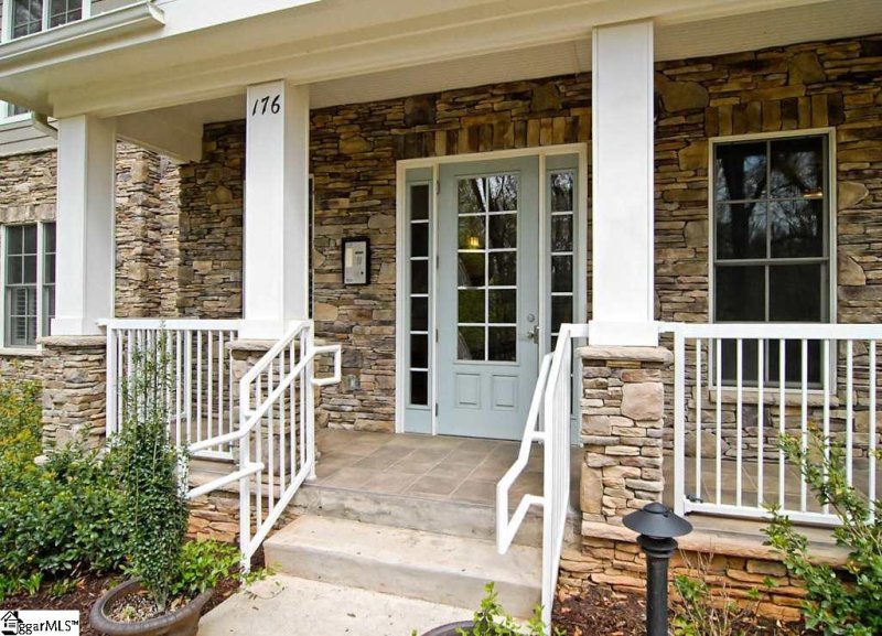 Property image 3 at 176 Ridgeland Drive, Greenville, SC 29601