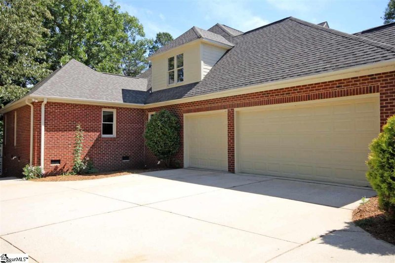 Property image 3 at 20 JUNEBERRY Court, Greer, SC 29651