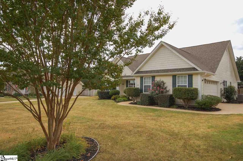 Property image 3 at 144 Abners Run Drive, Greer, SC 29651