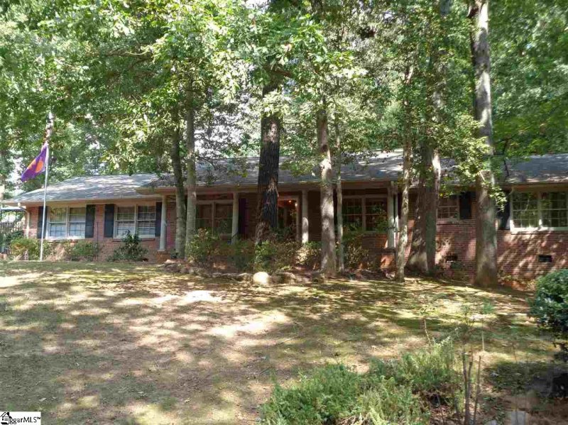 Property image 2 at 102 Rosewood Drive, Taylors, SC 29687