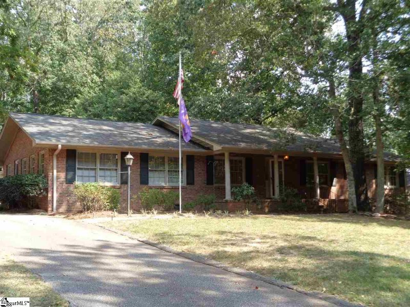 Property image 3 at 102 Rosewood Drive, Taylors, SC 29687