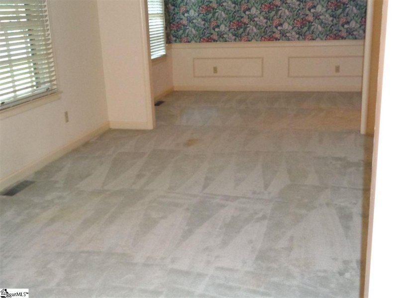 Property image 5 at 102 Rosewood Drive, Taylors, SC 29687