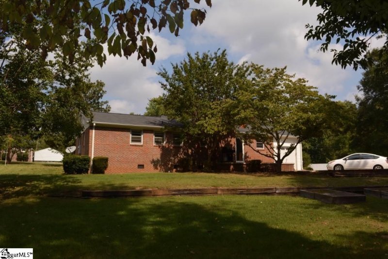 Property image 5 at 634 Heathwood Drive, Taylors, SC 29681