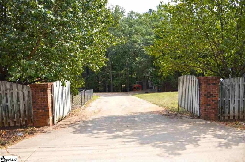 Property image 3 at 303 Chick Springs Road, Greer, SC 29650