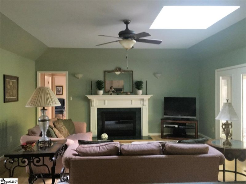 Property image 3 at 15 Cardinal Drive, Greenville, SC 29609