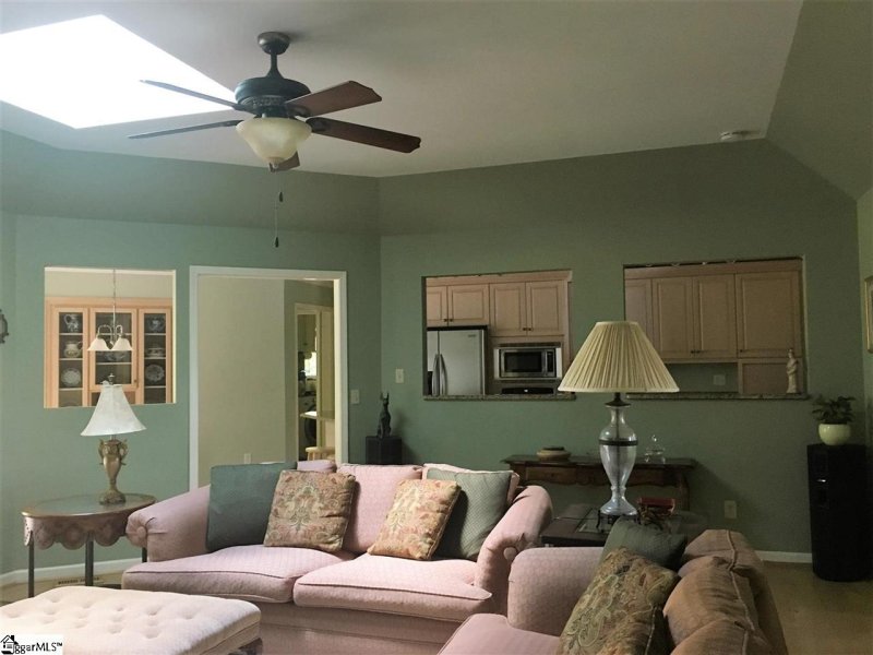 Property image 4 at 15 Cardinal Drive, Greenville, SC 29609