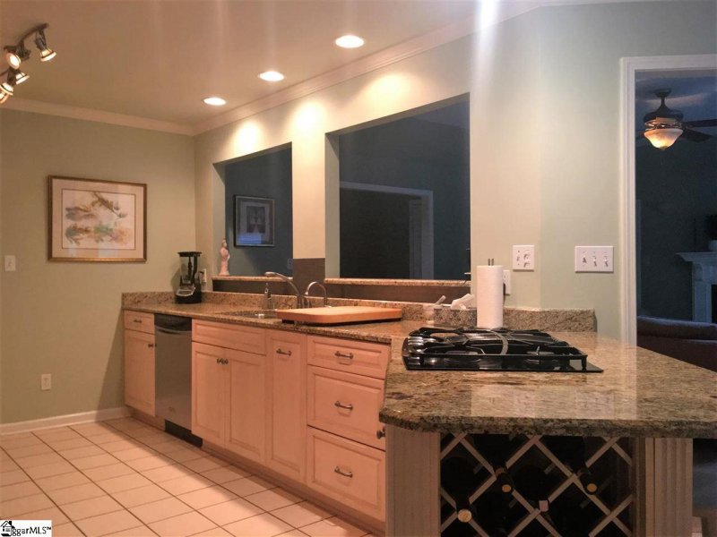 Property image 5 at 15 Cardinal Drive, Greenville, SC 29609