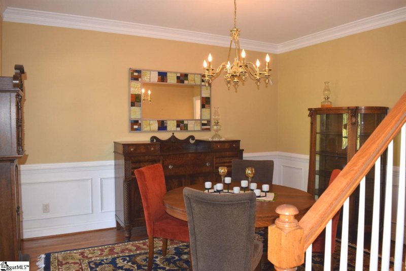 Property image 4 at 822 Knollwood Drive, Greenville, SC 29607