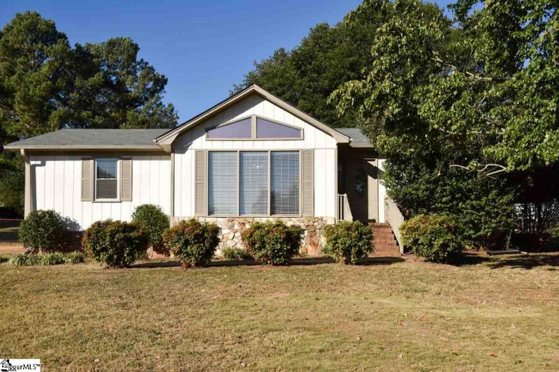 103 Country Glen Lane