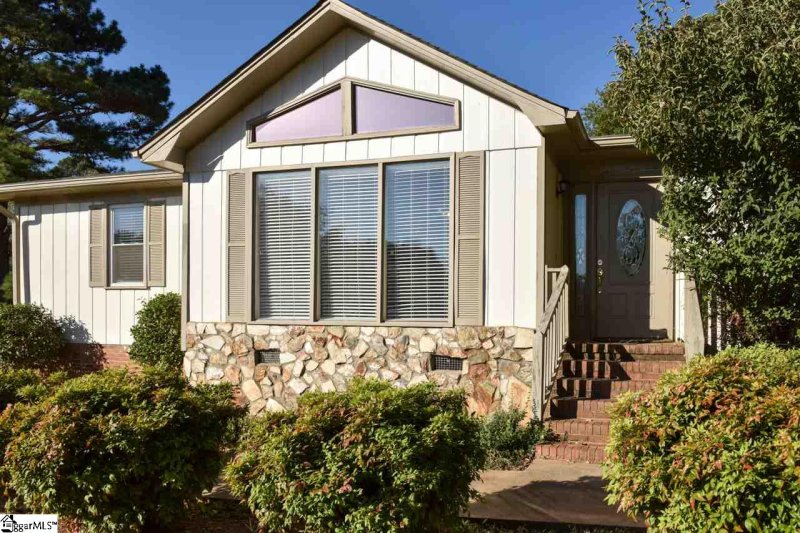 Property image 2 at 103 Country Glen Lane, Pelzer, SC 29669