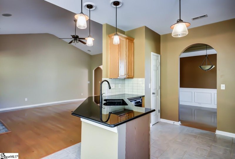 Property image 3 at 118 MacIntyre Street, Simpsonville, SC 29680