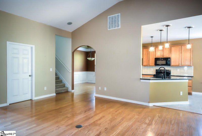 Property image 5 at 118 MacIntyre Street, Simpsonville, SC 29680