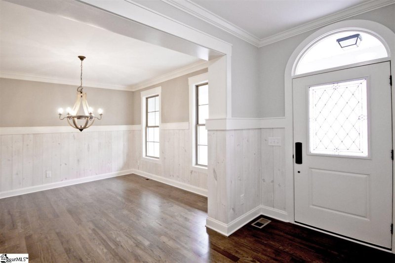 Property image 2 at 213 Pleasantwater Court, Taylors, SC 29687