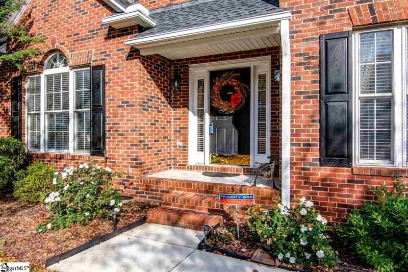 Property image 5 at 2 Wolf Den Drive, Greer, SC 29650