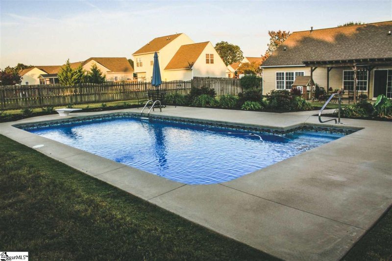 Property image 5 at 516 Carey Drive, Greer, SC 29651