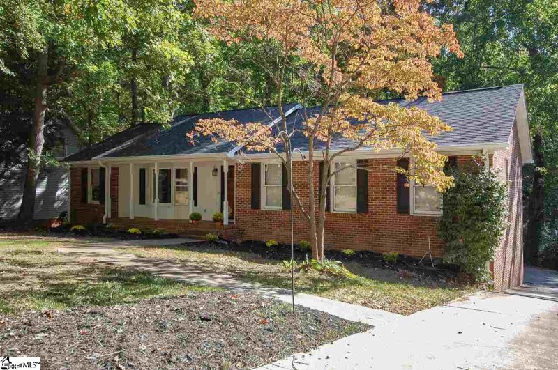 Property image 2 at 208 Bendingwood Circle, Taylors, SC 29687