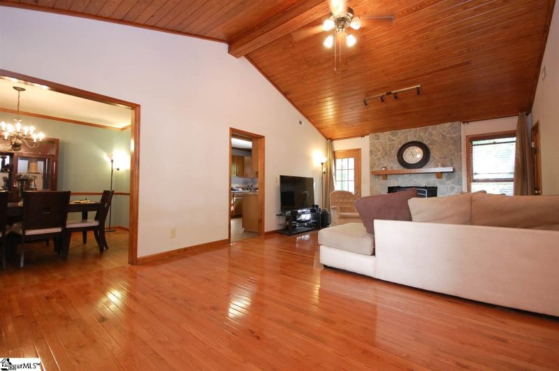 Property image 5 at 208 Bendingwood Circle, Taylors, SC 29687