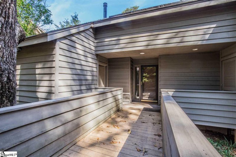 Property image 3 at 19 Country Club Drive, Greenville, SC 29605