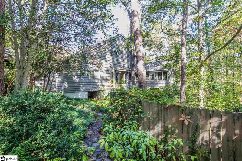 Property image 4 at 19 Country Club Drive, Greenville, SC 29605