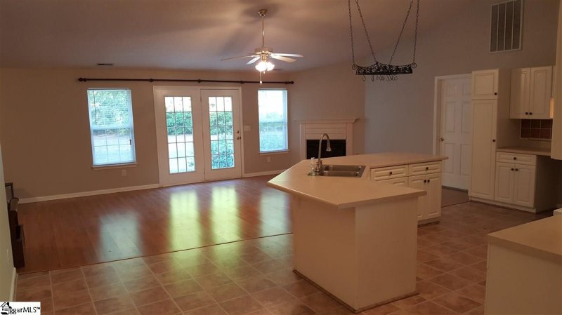 Property image 5 at 14 Red Haven Court, Greer, SC 29650