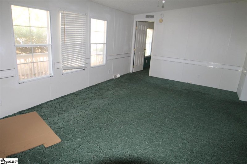 Property image 2 at 408 Merlin Point, Boiling Springs, SC 29316