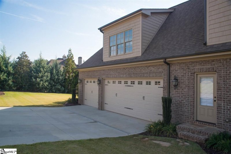 Property image 4 at 301 Chafford Court, Simpsonville, SC 29681