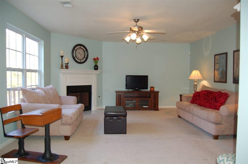 Property image 3 at 209 Juniper Leaf Way, Greer, SC 29651