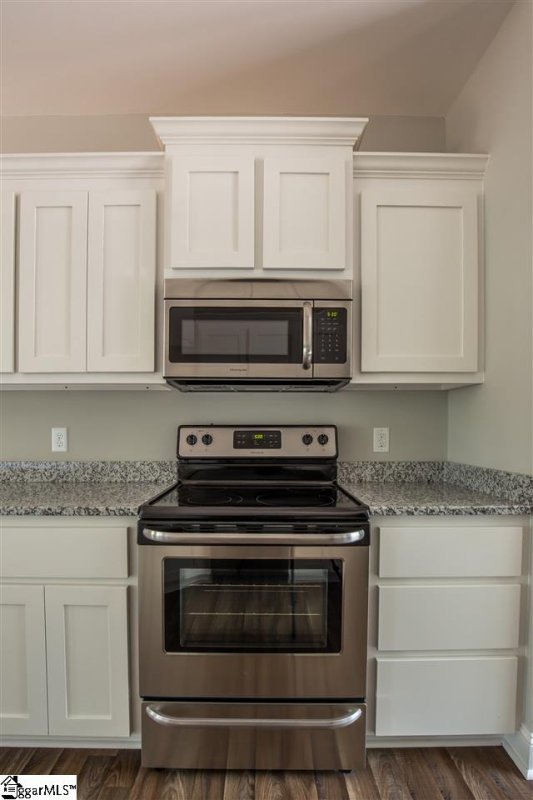 Property image 4 at 123 VILLAGE Court, Greer, SC 29651