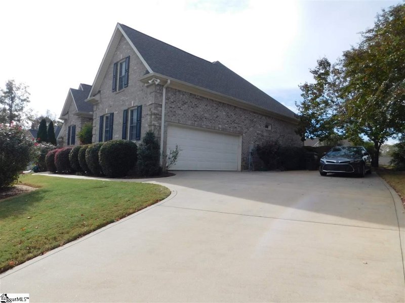 Property image 2 at 602 Chaulk Hill Court, Simpsonville, SC 29681