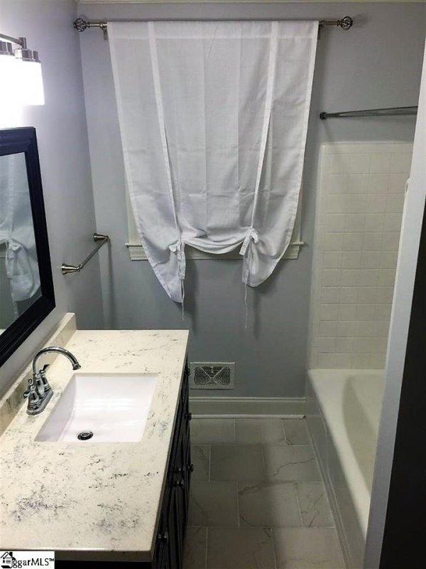 Property image 4 at 300 Lowndes Avenue, Greenville, SC 29607