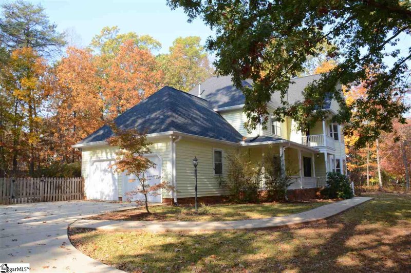Property image 5 at 216 Valley Oak Drive, Greenville, SC 29617