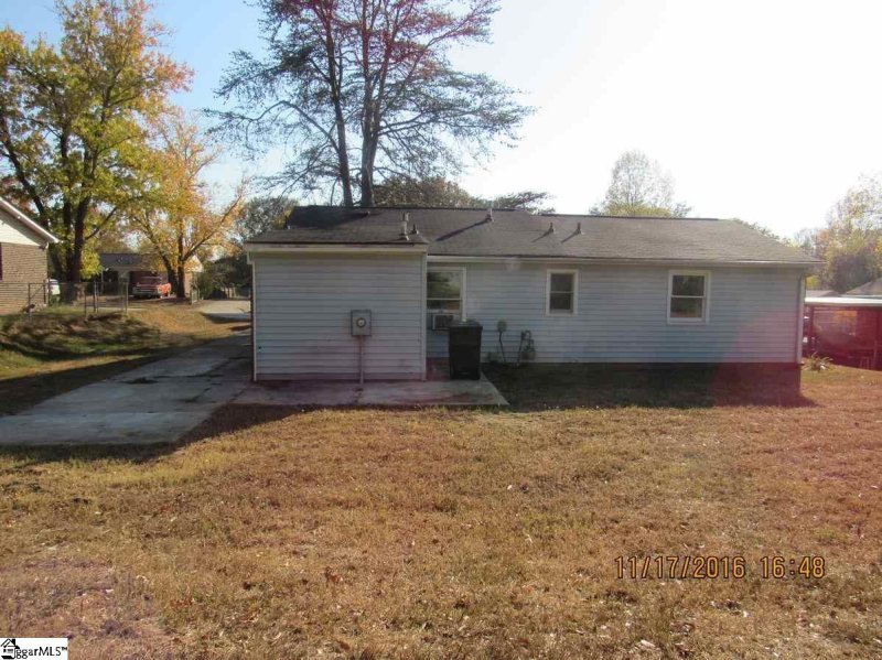 Property image 3 at 305 Boling Road, Taylors, SC 29687