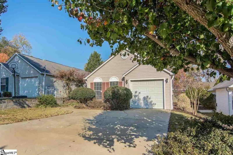 Property image 3 at 17 Lantern Lane, Greer, SC 29652