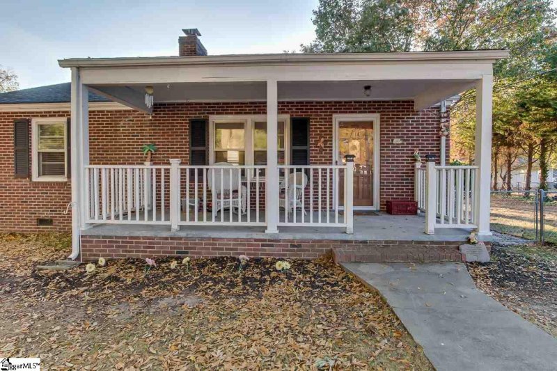 Property image 3 at 102 Elaine Avenue, Taylors, SC 29687