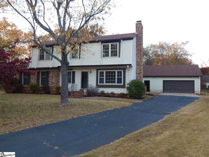 Property image 2 at 5010 Raintree Lane, Greenville, SC 29615