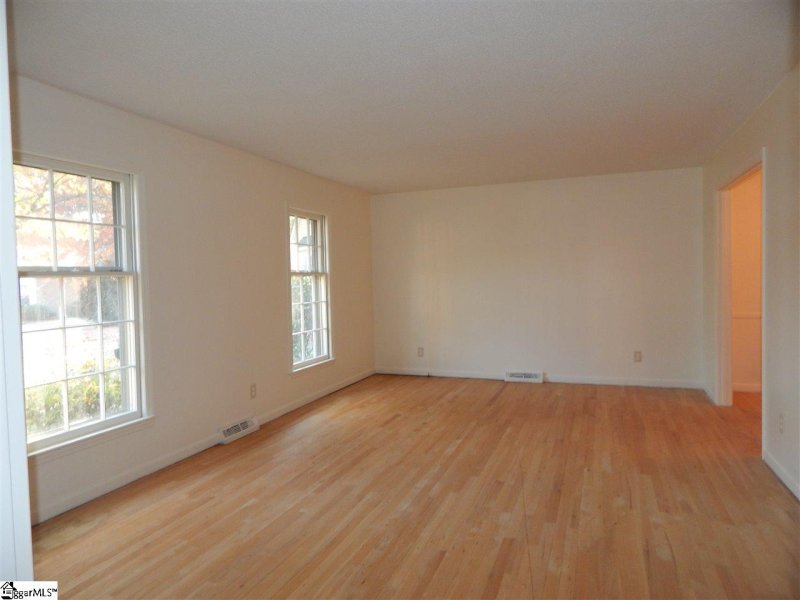 Property image 4 at 5010 Raintree Lane, Greenville, SC 29615