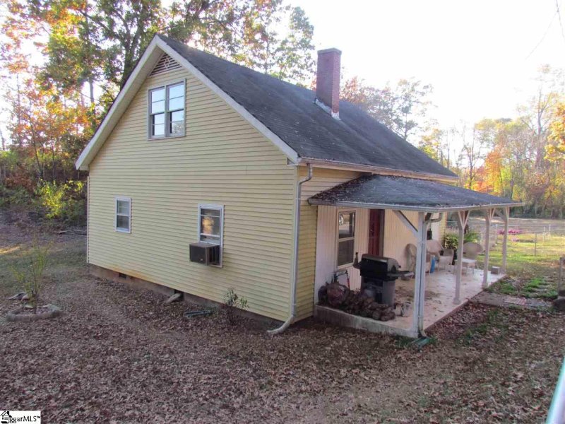 Property image 3 at 2131 Bird Street, Greer, SC 29651