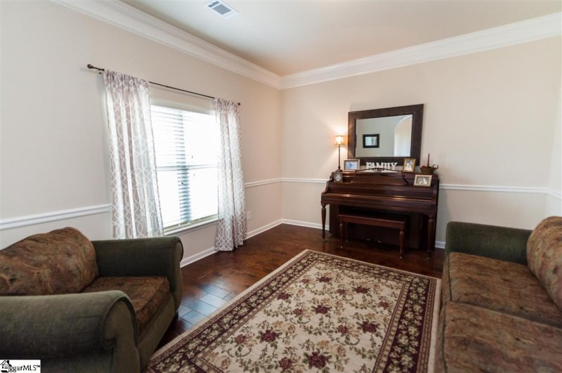 Property image 5 at 124 Harbrooke Circle, Greer, SC 29651