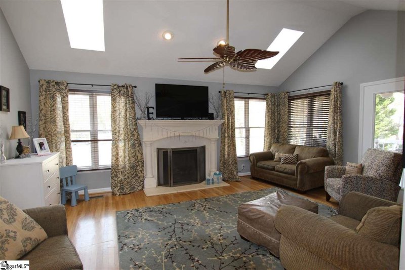 Property image 4 at 302 Sloping Meadow Drive, Inman, SC 29349