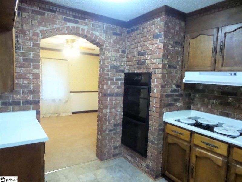 Property image 2 at 110 Lakemont Drive, Greer, SC 29651