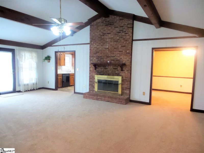 Property image 3 at 110 Lakemont Drive, Greer, SC 29651