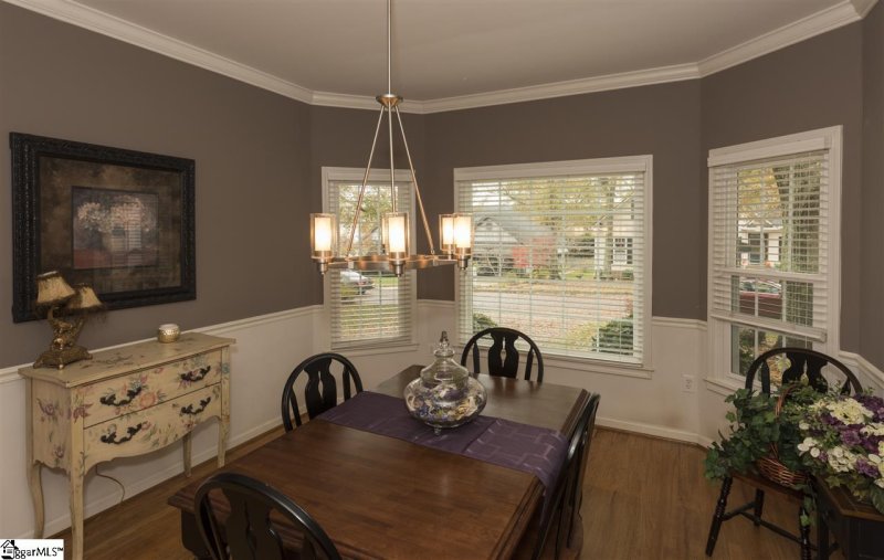 Property image 3 at 111 E Hypericum Lane, Greenville, SC 29615