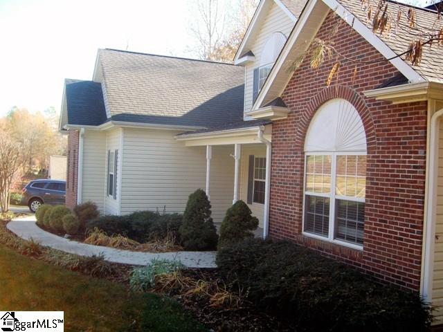 Property image 4 at 5 Clearwater Court, Taylors, SC 29687