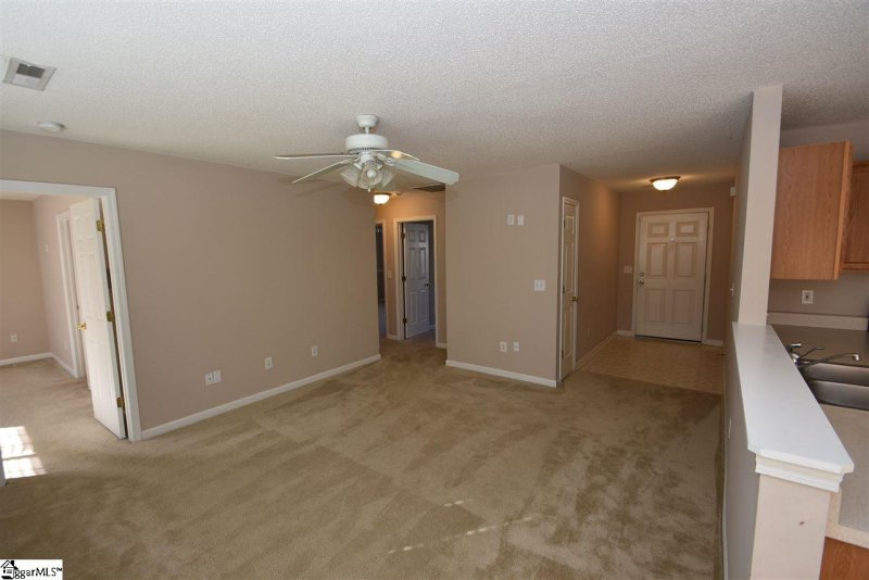 Property image 4 at 409 Revis Creek Court, Simpsonville, SC 29681