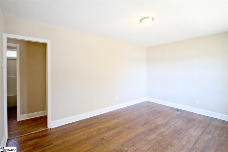 Property image 5 at 9 Delmar Avenue, Greenville, SC 29609