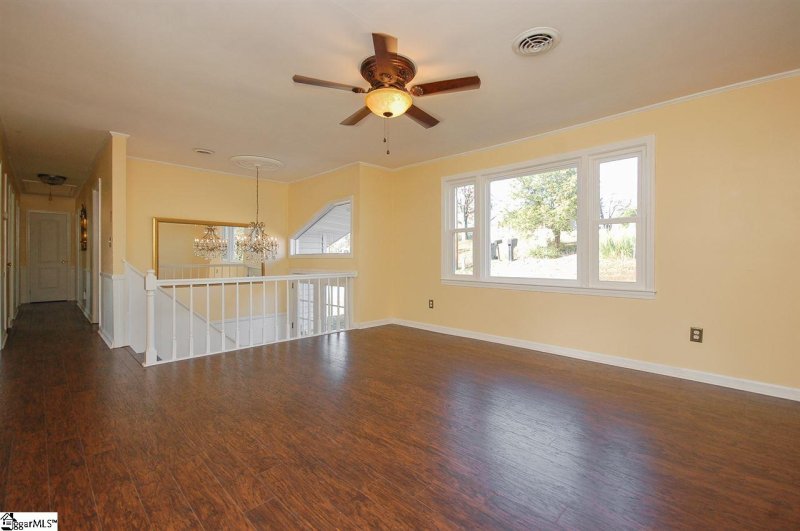 Property image 5 at 341 Old Farrs Bridge Road, Greenville, SC 29611