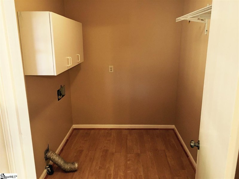 Property image 5 at 10 Broomfield Drive, Greenville, SC 29617