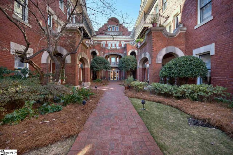 Property image 2 at 400 E Washington Avenue, Greenville, SC 29601